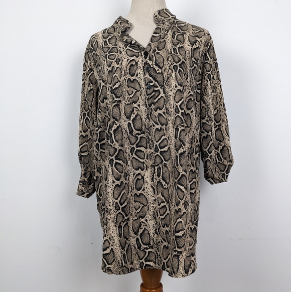 New Collection Made In Italy Snake Print Blouse Large/Extra Large - Picture 7 of 7